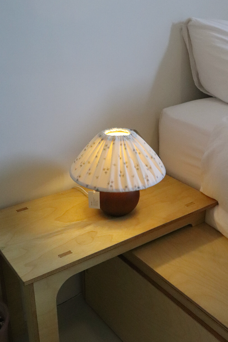 Lily Orb Lamp
