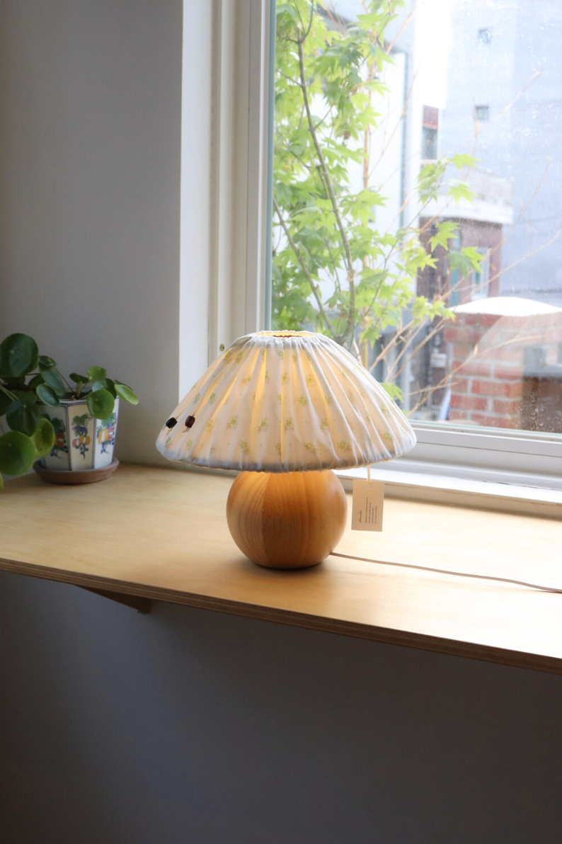Aori Orb Lamp