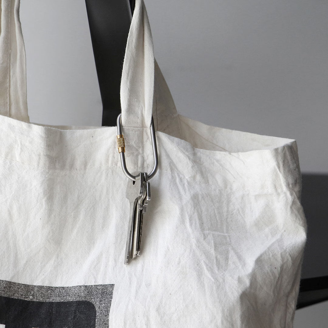 Titanium Screw Lock Keyring D-shape