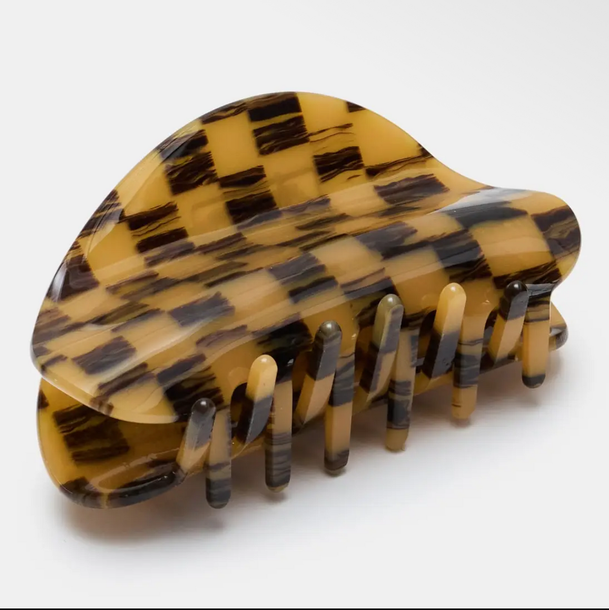 Checker Claw in Mocha