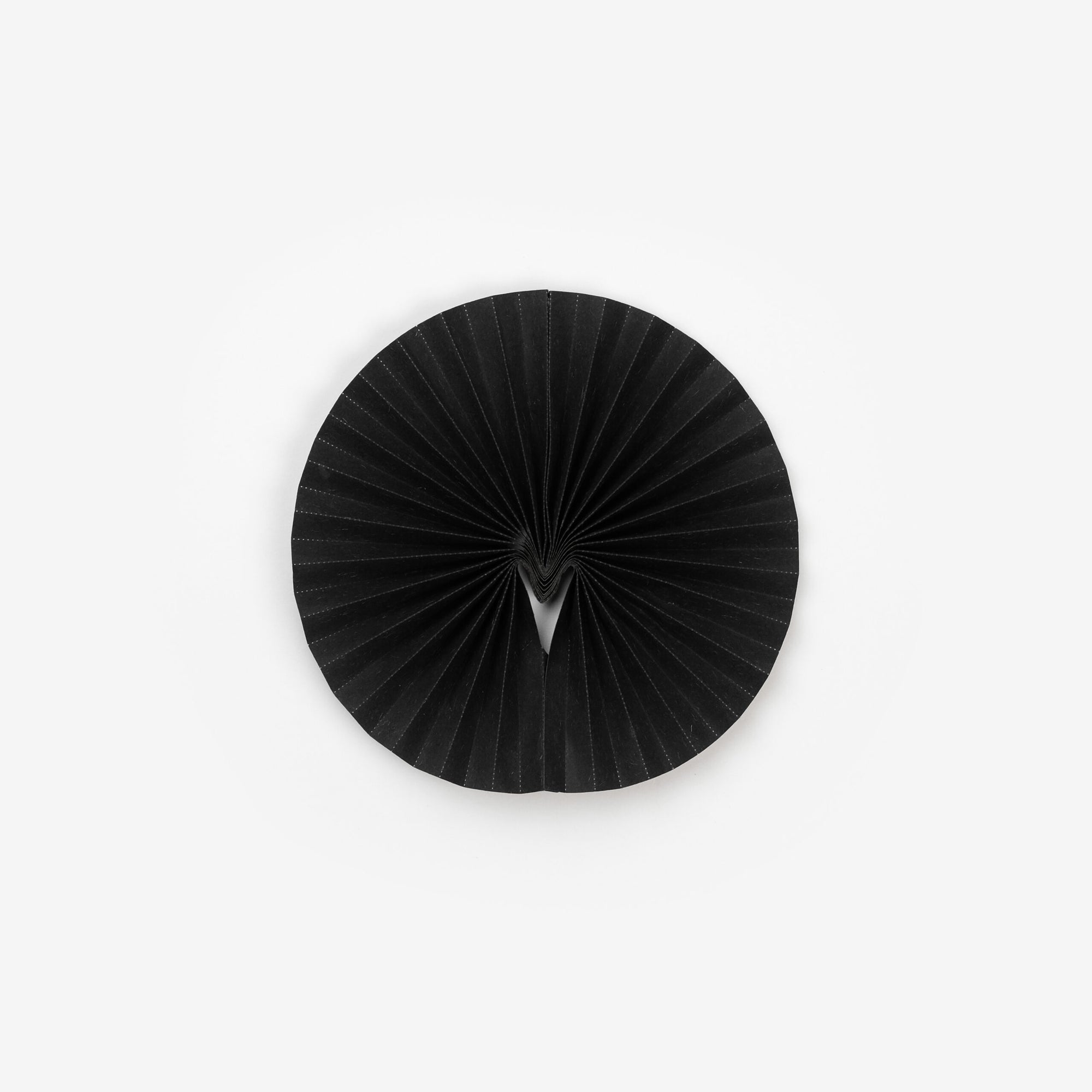 Classic Kami Origami Paper Flower, Black Daisy
