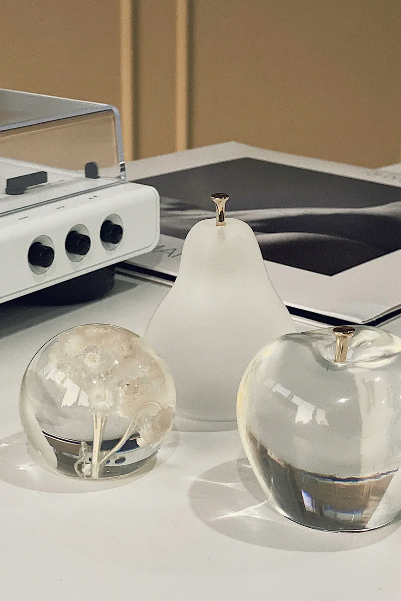 [Mixtureshop] Vintage Apple Paperweight