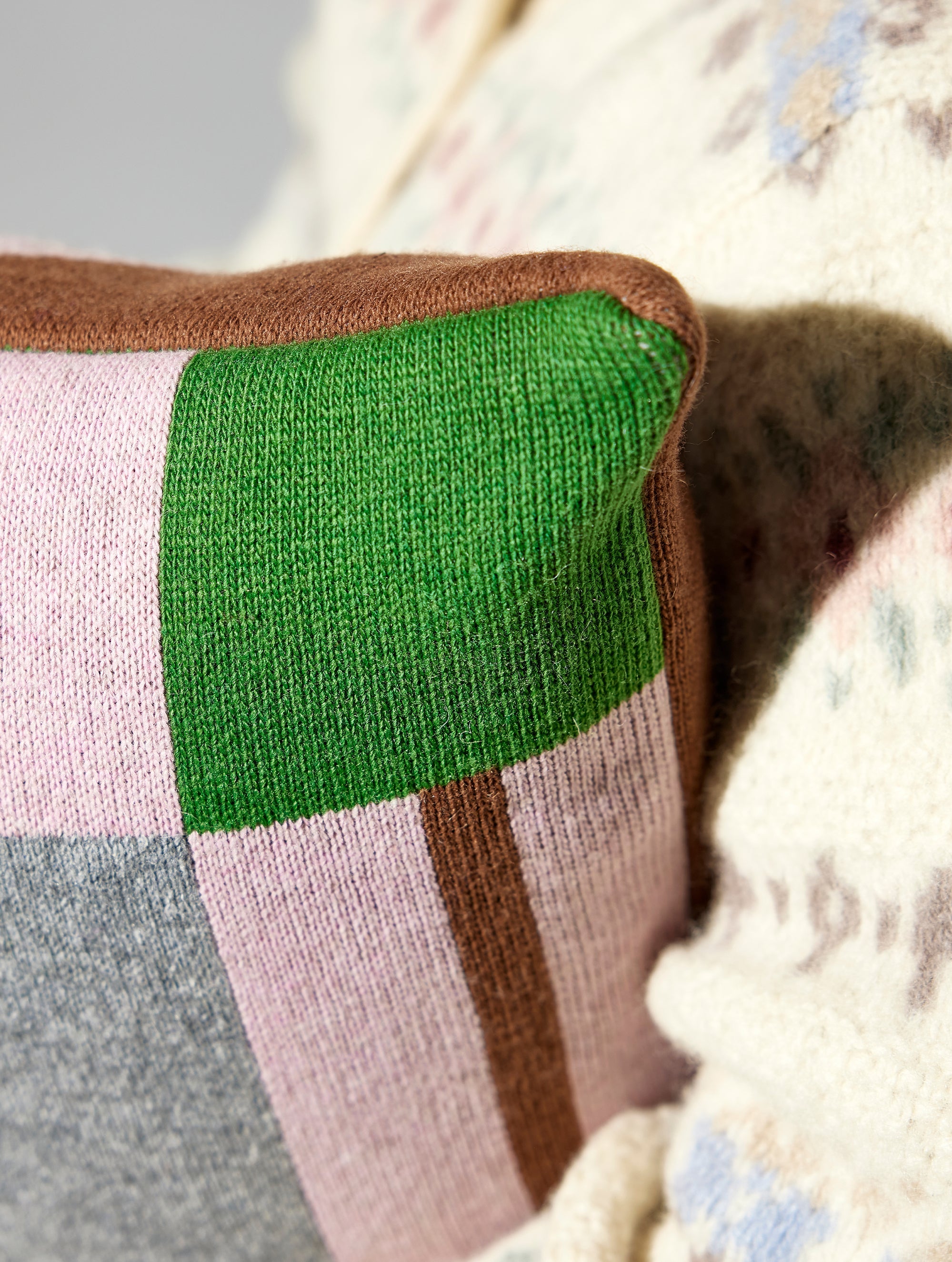 Naos Knit Cushion