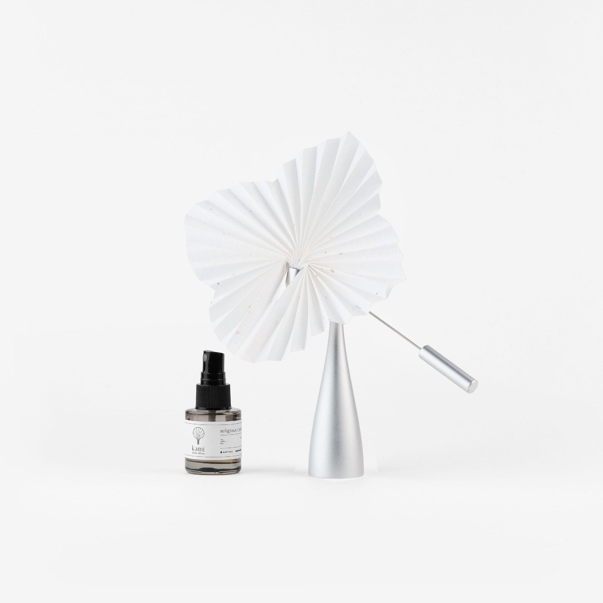 Classic Kami Kinetic Diffuser & Signature Scent Set